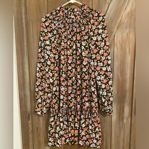 Kate Spade flowy floral dress. Size M. Excellent Used Condition.